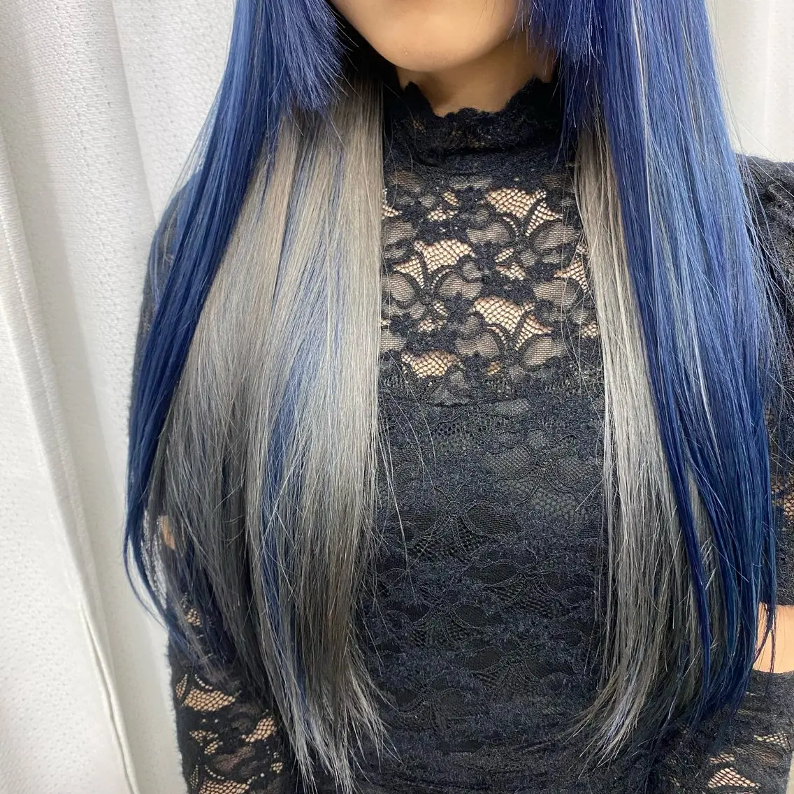 セミロング カラー ヘアアレンジ インナーカラー ネイビーカラー シルバー 年間1500人担当 代表 南一路のヘアスタイル