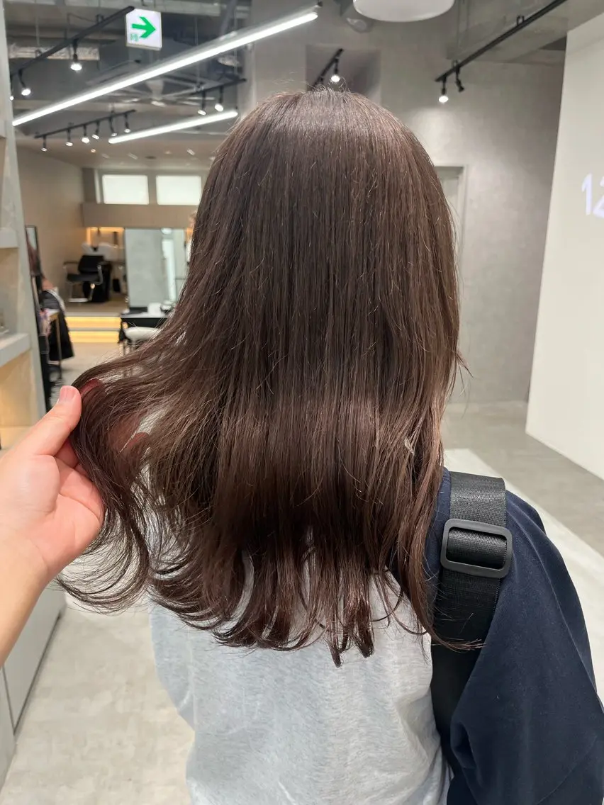 ミディアム 山田 ひよりのヘアスタイル