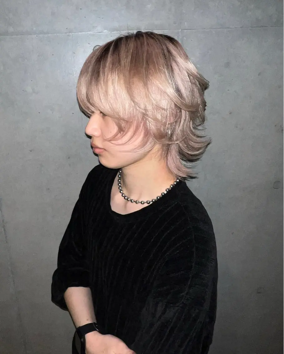 ミディアム カラー ブリーチ ブロンド 透明感カラー ウルフカット RYOTA /GARTE髪質改善のヘアスタイル