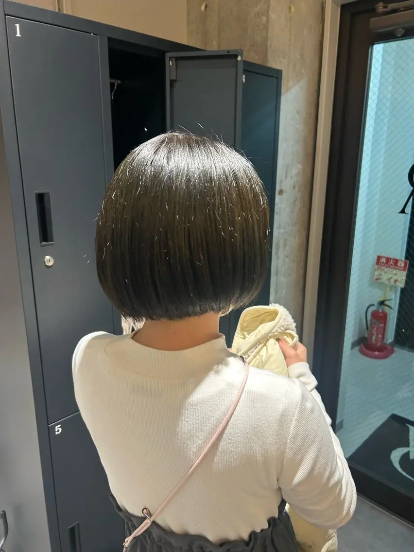 カラー 小林 睦季のヘアスタイル