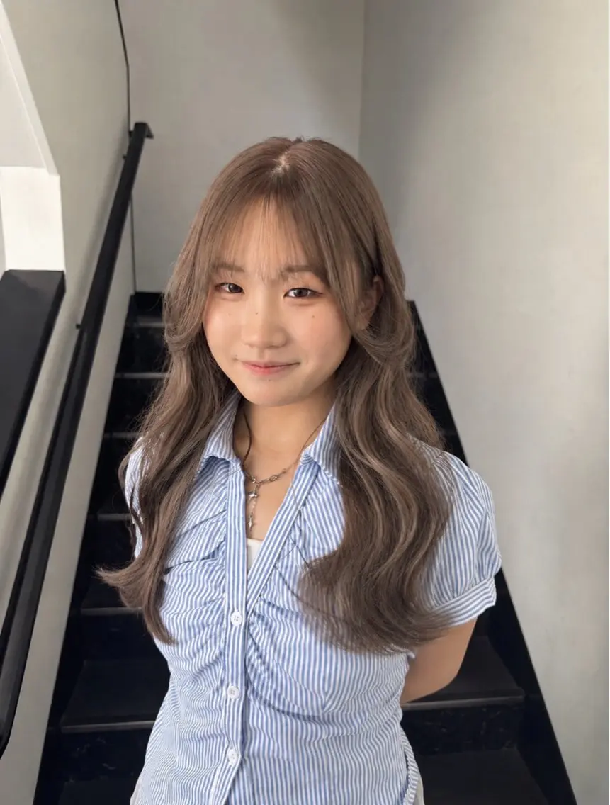 ロング くびれヘア 韓国風ヘア カット ヘアカラー トリートメント ベージュカラー/ボブ /SHIORIのヘアスタイル