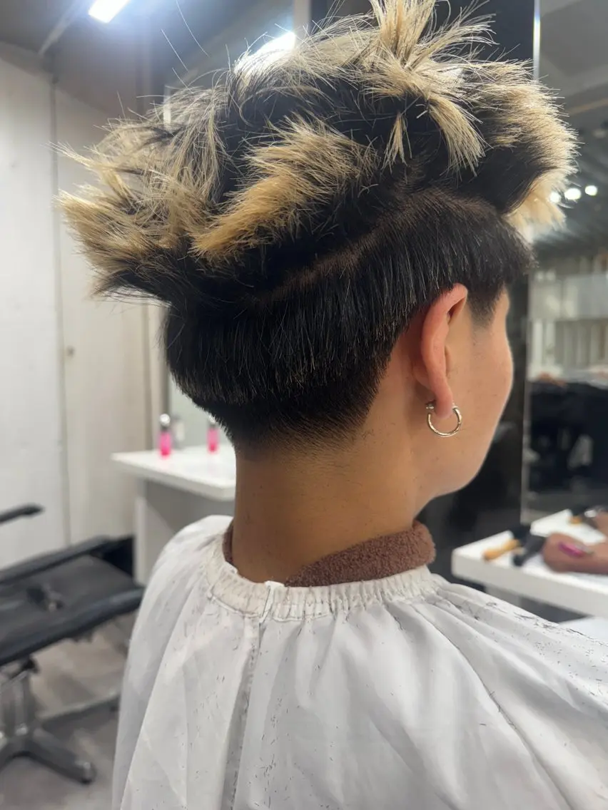 ショート UKヘア TE$⚡️HINのヘアスタイル