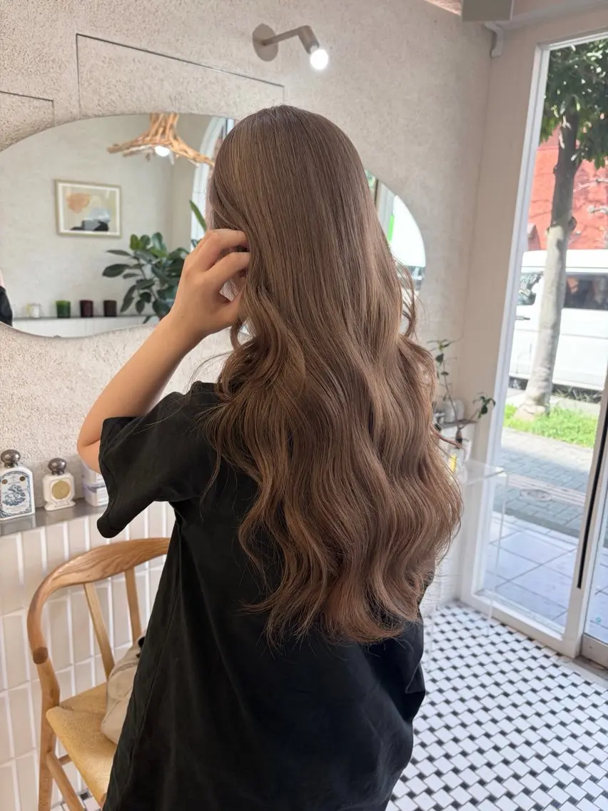 ロング ヘアカラー まろやかベージュ🤎 艶カラー🔔リンのヘアスタイル