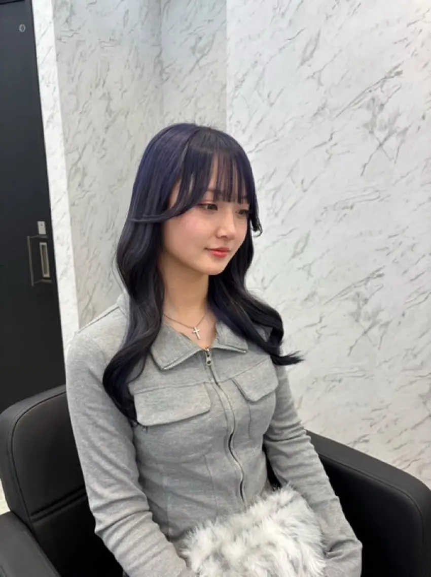ロング カラー ブルーカラー ブルーラベンダー ラベンダーカラー カット 韓国ヘア🎀 /♡𝓝𝓸𝓪♡のヘアスタイル