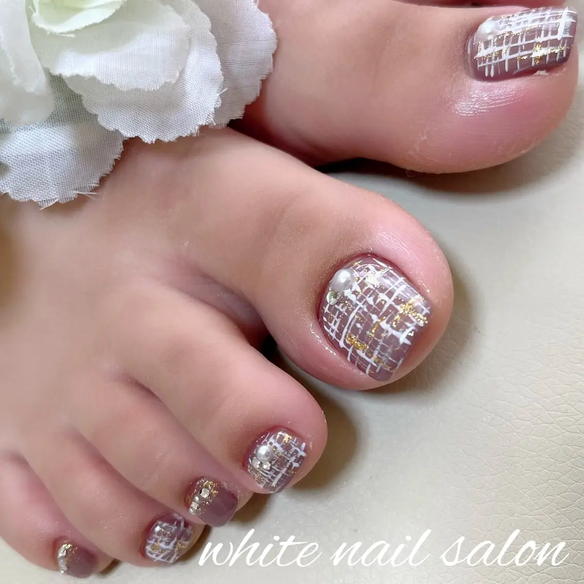 ネイル ラメ(グリッター) 持ち込み フットネイル white nail salonのネイルデザイン