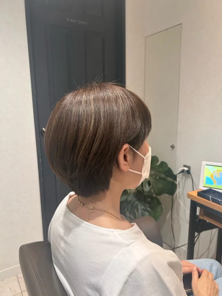 ショート カラー グレージュ ハイライトカラー ハイライト ヘアカラー 保坂 駿太郎のヘアスタイル