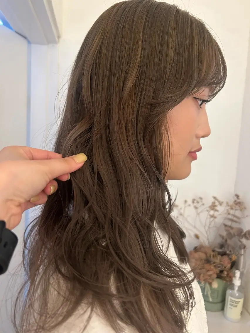 ロング カラー ベージュカラー オリーブベージュ カット ヘアカラー maho/垢抜け パーマカラーのヘアスタイル