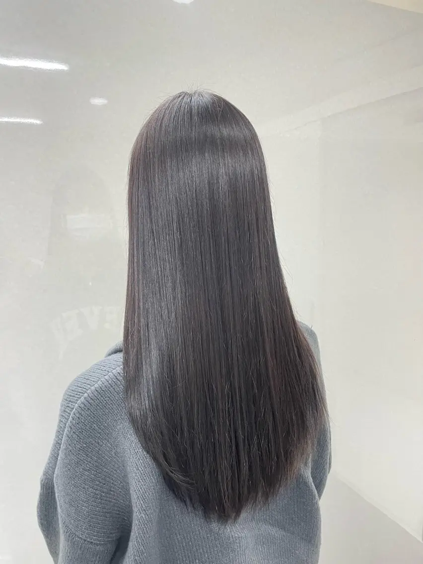 ロング カラー ダークグレー ダークグレージュ グレージュ Blue/博多/ 水口莉沙のヘアスタイル