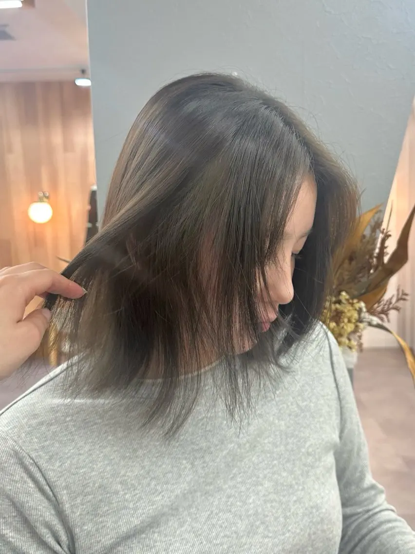 ミディアム カラー 透明感カラー グレージュ 恩田 遼のヘアスタイル