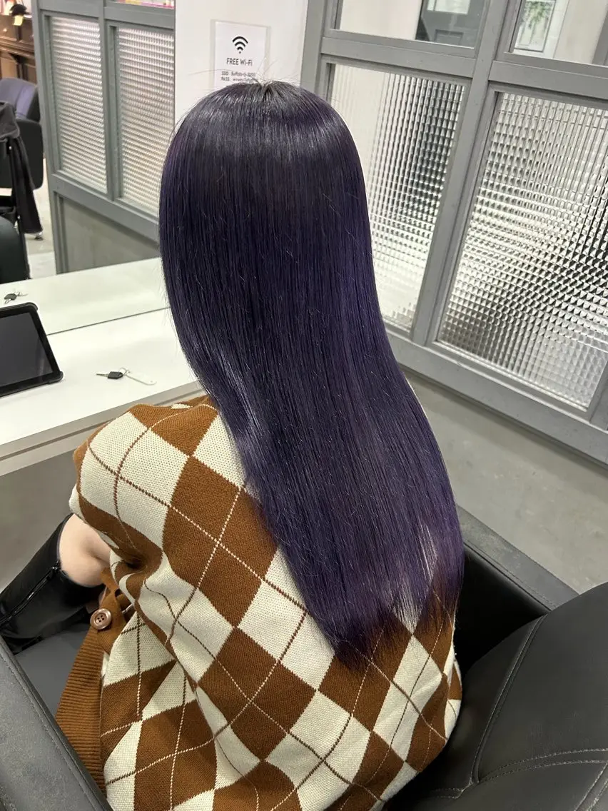 ロング カラー ヘアカラー トリートメント 🦋REISA🦋 エクステ×ハイトーンのヘアスタイル