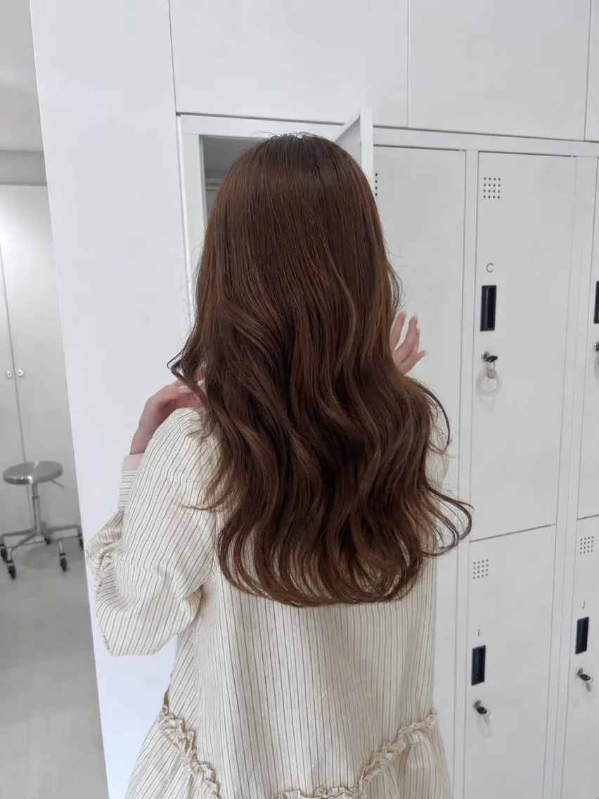 セミロング カラー カット ヘアカラー トリートメント ヘアセット 抜け感レイヤー/ 透明感カラー/Aoiのヘアスタイル