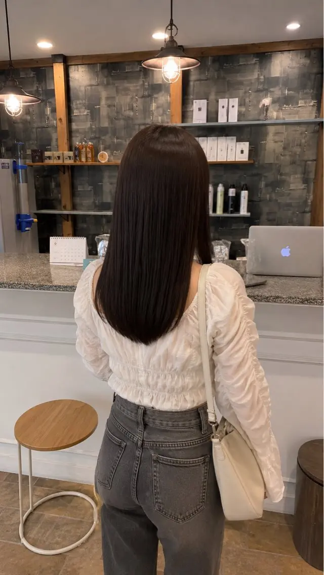 セミロング 縮毛矯正 カット 縮毛矯正 トリートメント 🍎吉川浩生 トップスタイリストのヘアスタイル