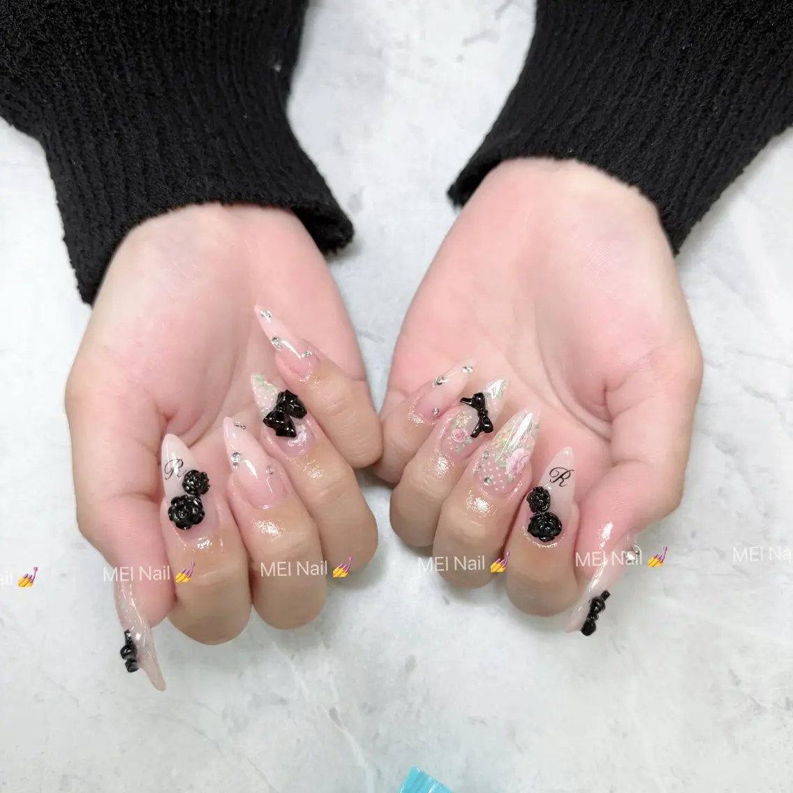 ネイル フレンチネイル キラキラネイル 韓国ネイル シンプルネイル ワンホンネイル ハンドネイル MEI Nailのネイルデザイン