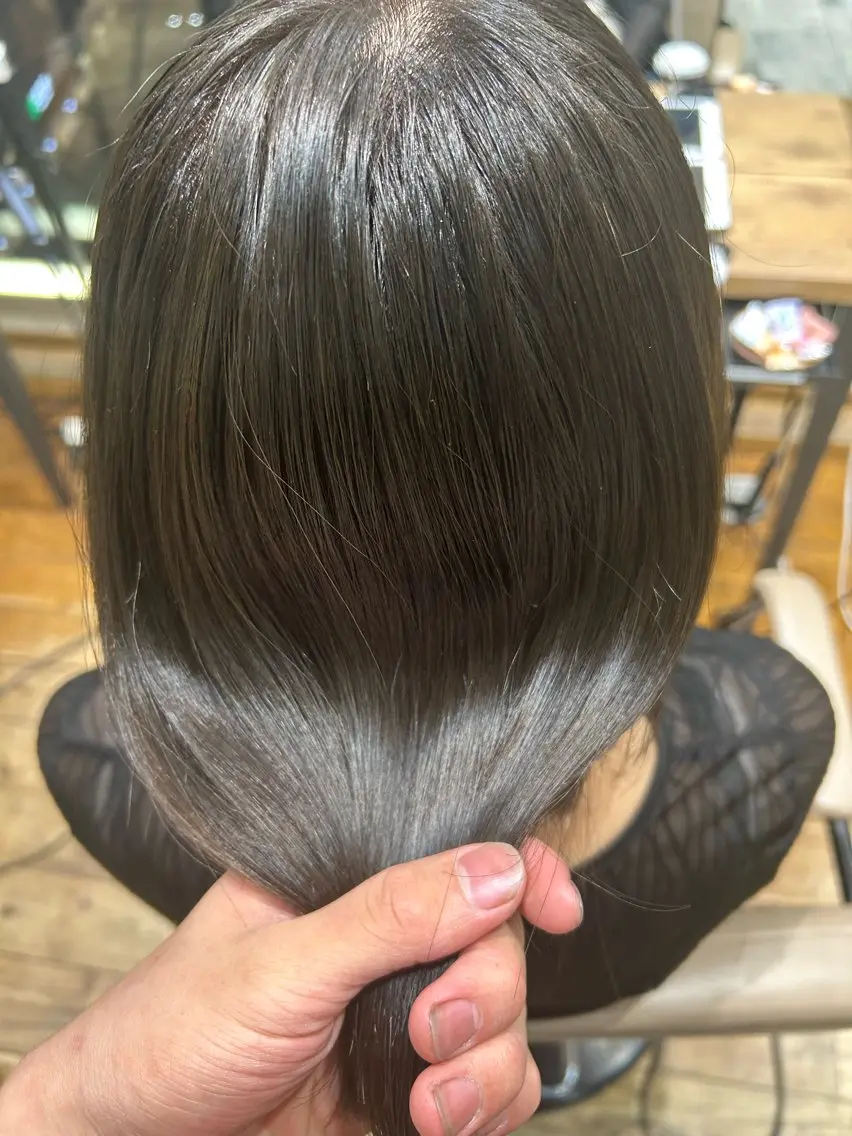 ミディアム カラー グレージュ オリーブグレージュ オリーブグレー 透明感カラー 大工廻あすやのヘアスタイル