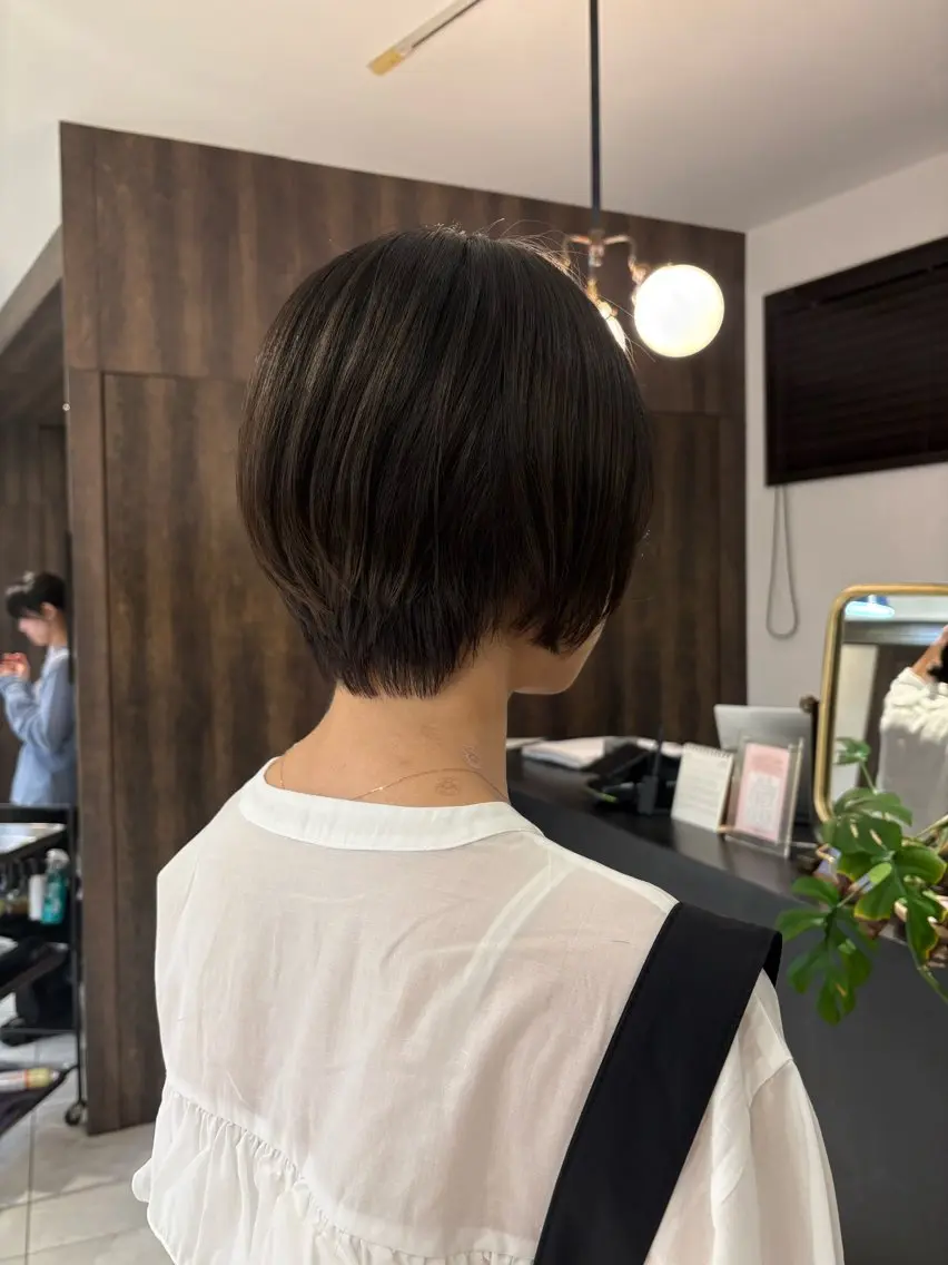 ショート 西野 優夏のヘアスタイル