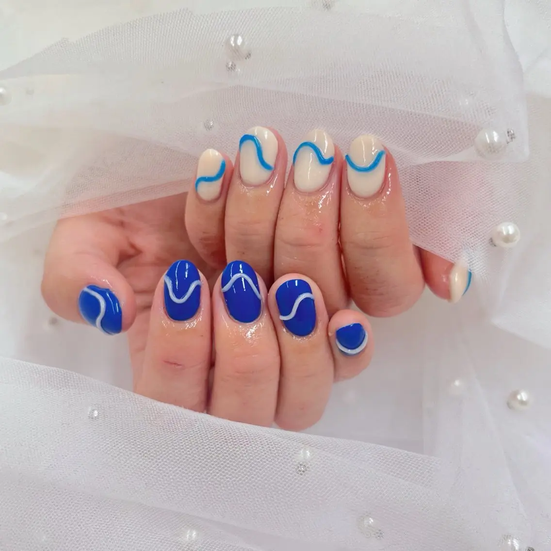 シンプルネイルデザイン🫧🤍【オフあり】の写真