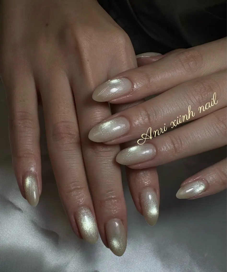 ネイル チークネイル 長さ出し フットネイル ジェルネイル 卒業式 𝓐𝓷𝓻𝓲 XiinhNailのネイルデザイン