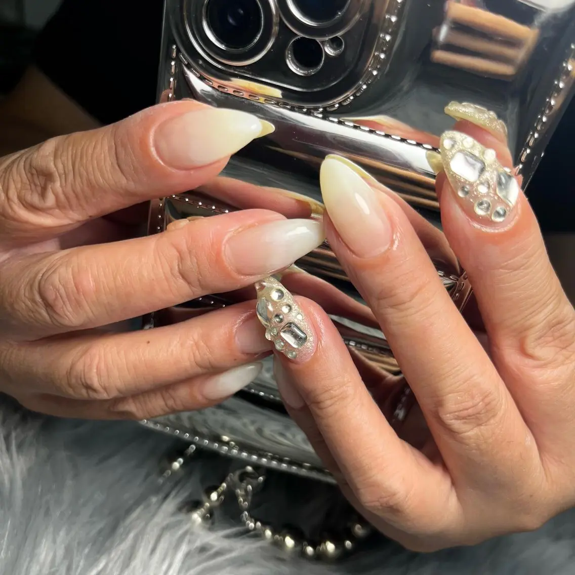 ネイル Laki nailのネイルデザイン