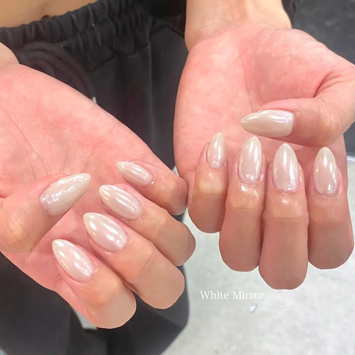 ネイル ミラーネイル ホワイト ハンドネイル 🎀FLORANZ 🎀MIKAのネイルデザイン