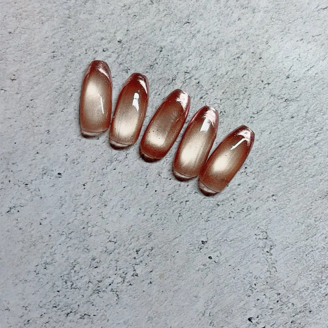 ネイル ブラウン マグネットネイル nailsalon SIMB.のネイルデザイン