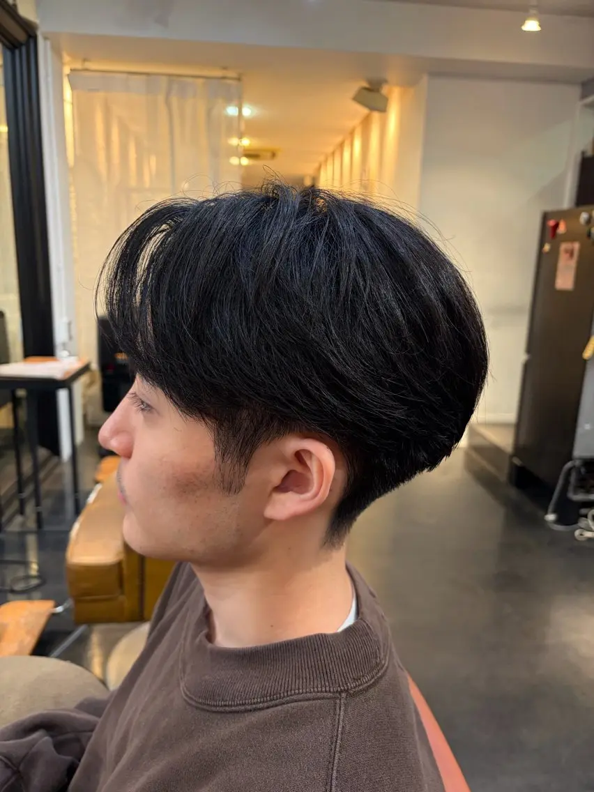 メンズ センターパート マッシュ メンズウルフカット ウルフカット 田邉 莉陸のヘアスタイル