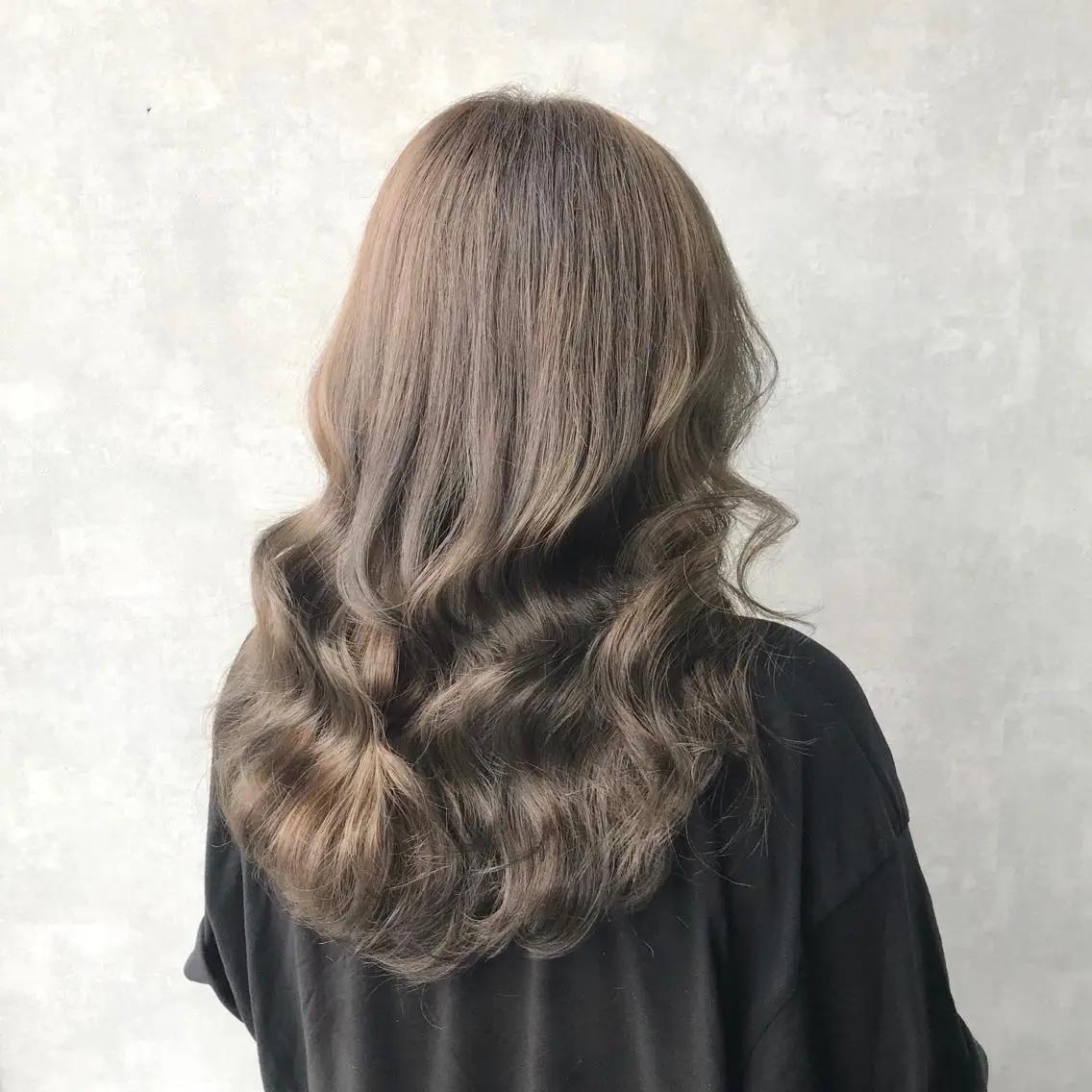 ロング カラー ブリーチ グレージュ ヨシンモリ ムルギョル巻き 韓国風ヘア K-POP好き美容師 🇰🇷Kai.Yのヘアスタイル