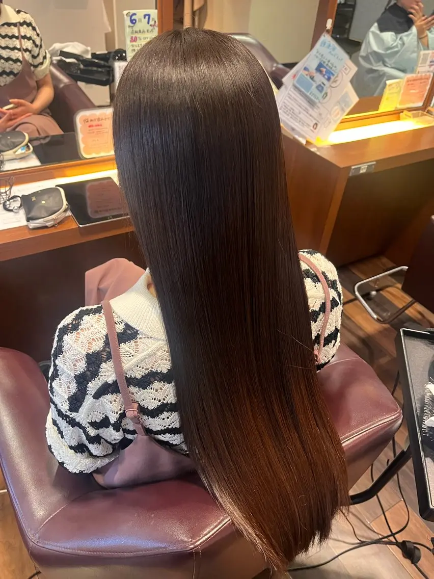 ロング カラー トリートメント ヘアカラー トリートメント よしだ しおりのヘアスタイル