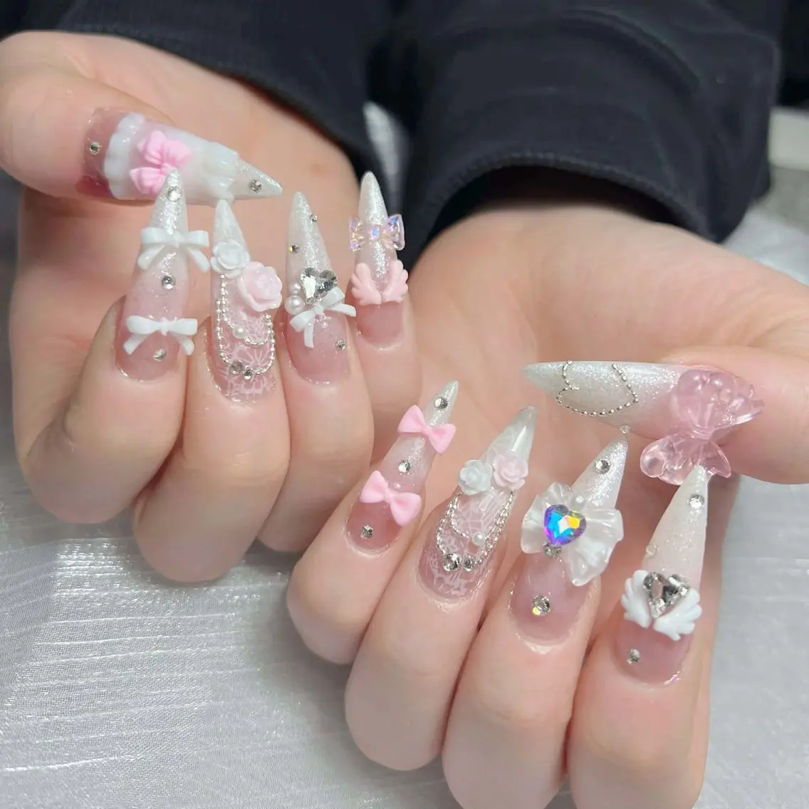 ネイル アートネイル ボルドー フレンチネイル ジェルネイル 氷ネイル・うるうるネイル ハンドネイル Yuki Nailsalonのネイルデザイン