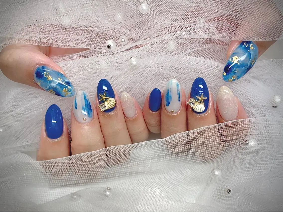 ネイル I-nailロング /ワンホン/キラキラのネイルデザイン