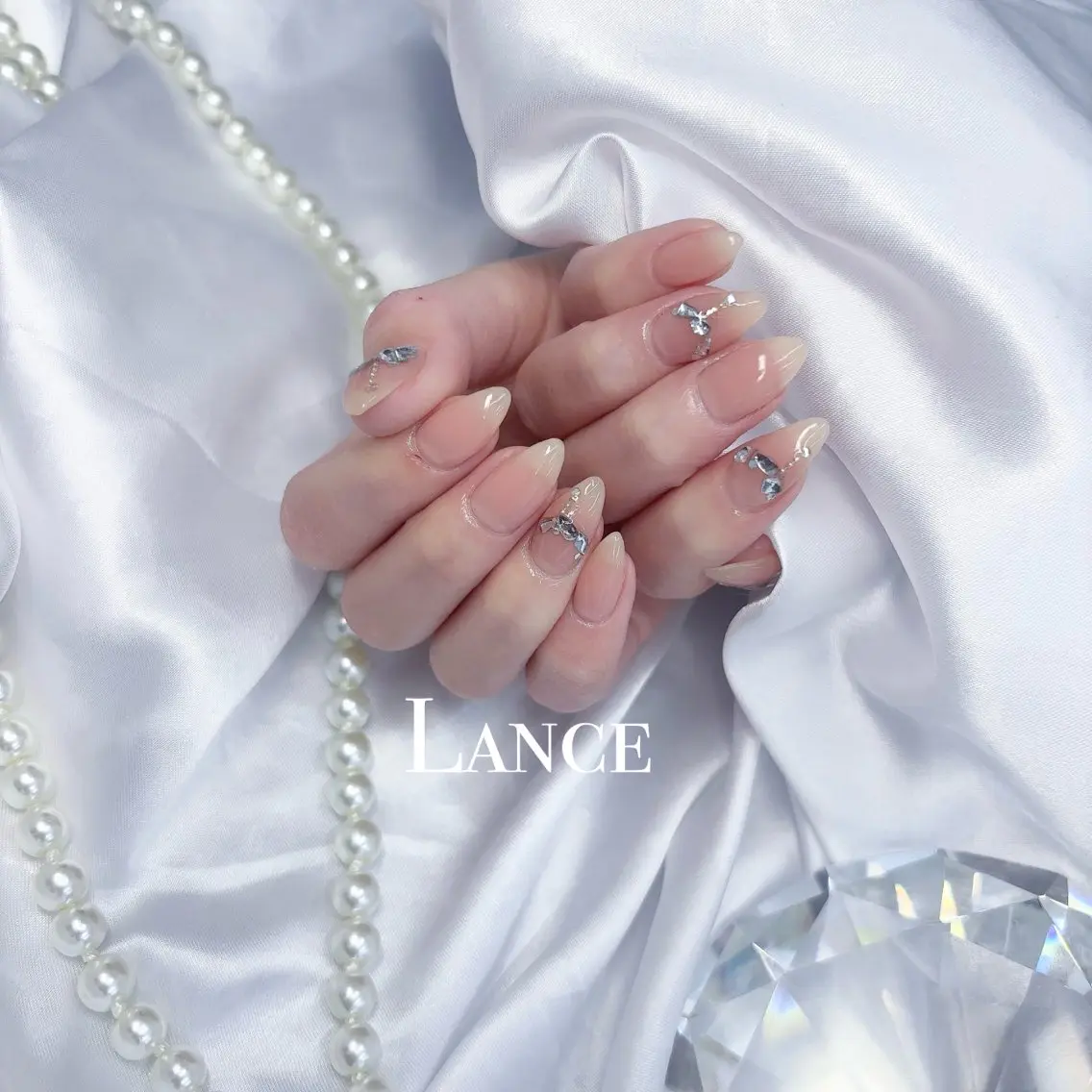 ネイル オーロラネイル フットネイル フレンチネイル ガラスフレンチ 氷ネイル・うるうるネイル Lance nailのネイルデザイン