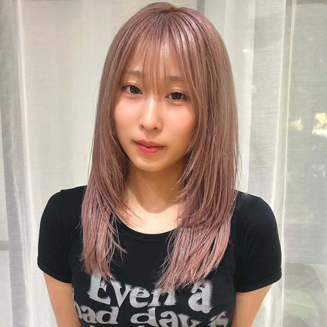 ロング カラー ロングレイヤー ベージュカラー ピンクカラー ピンクベージュ レイヤーカット ボブレイヤー/ ブリーチ/miyuuのヘアスタイル
