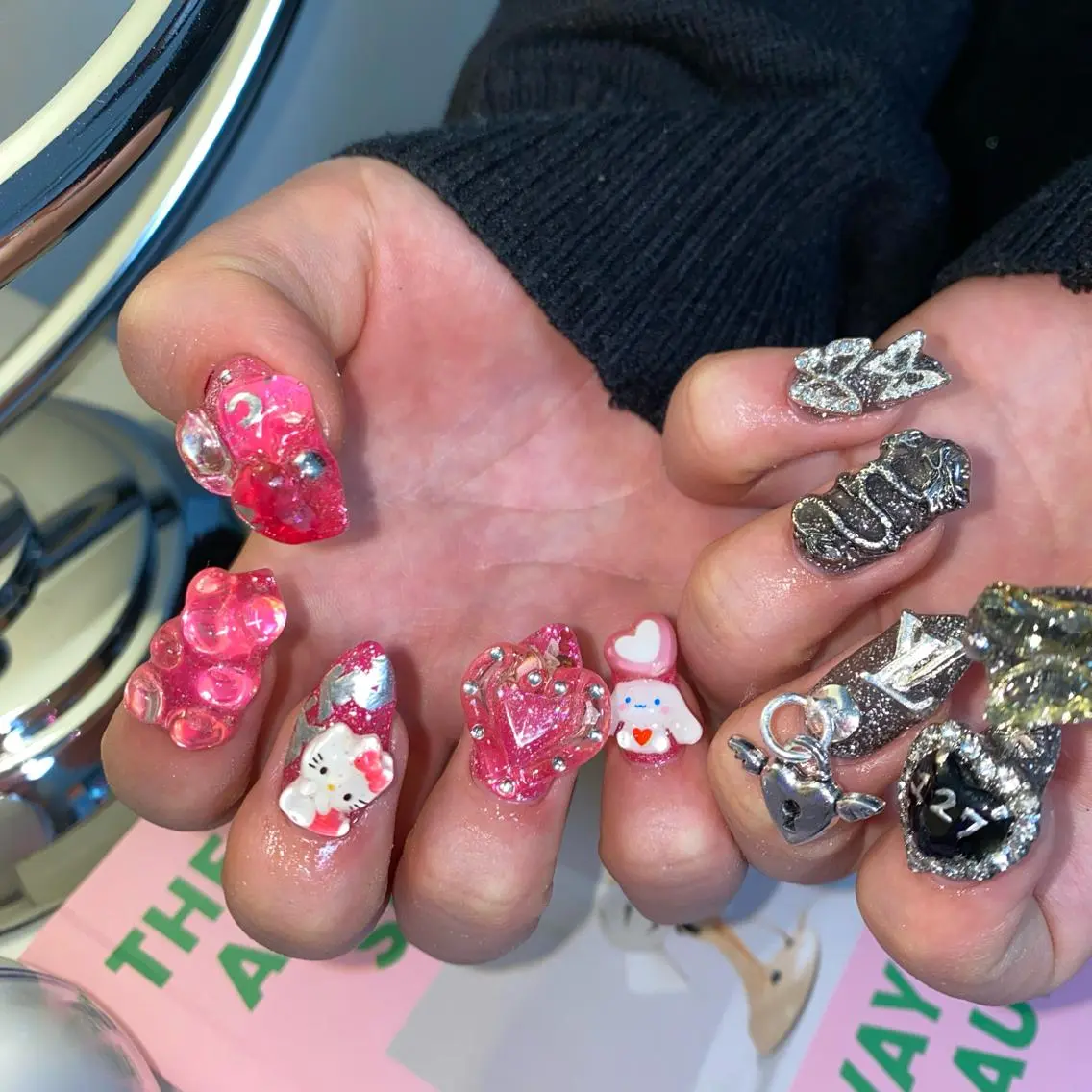 ネイル アートネイル オーロラネイル フレンチネイル 氷ネイル・うるうるネイル マグネットネイル ハンドネイル Nail by Licorneのネイルデザイン