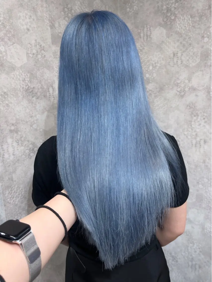 ロング カラー ヘアアレンジ ヘアカラー トリートメント ヘアセット 韓国レイヤーカット/ 儚げカラーチナツのヘアスタイル