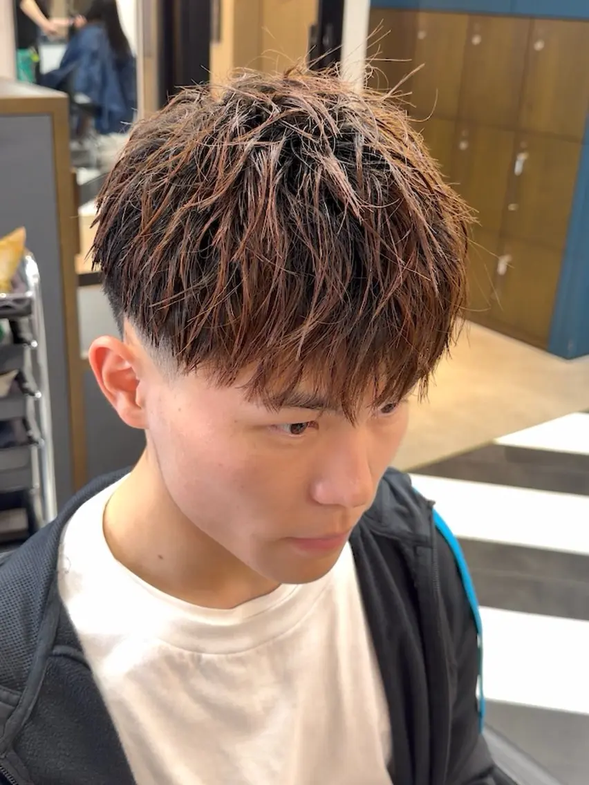 ショート カラー パーマ ヘアアレンジ メンズ 伊藤 陸のヘアスタイル