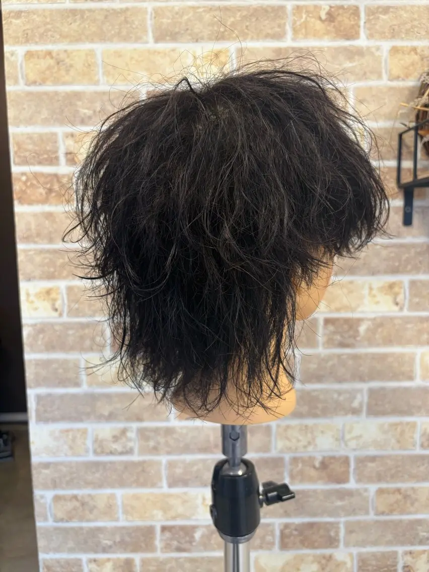 ショート パーマ メンズ マッシュウルフ マッシュ 波巻きパーマ メンズウルフカット ウルフカット 澤木優輝 【cuaura】のヘアスタイル