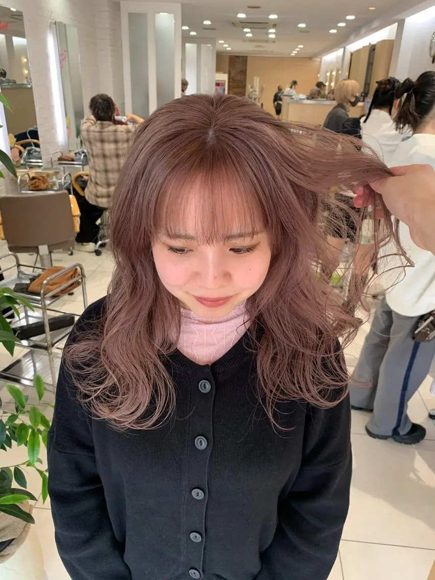 ロング 矢澤 明日香のヘアスタイル
