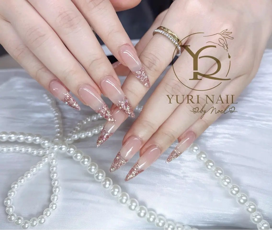 ネイル チークネイル フットネイル フレンチネイル グラデーション キラキラネイル ハンドネイル フットネイル ハンドケア YURI Nail Funabashiのネイルデザイン