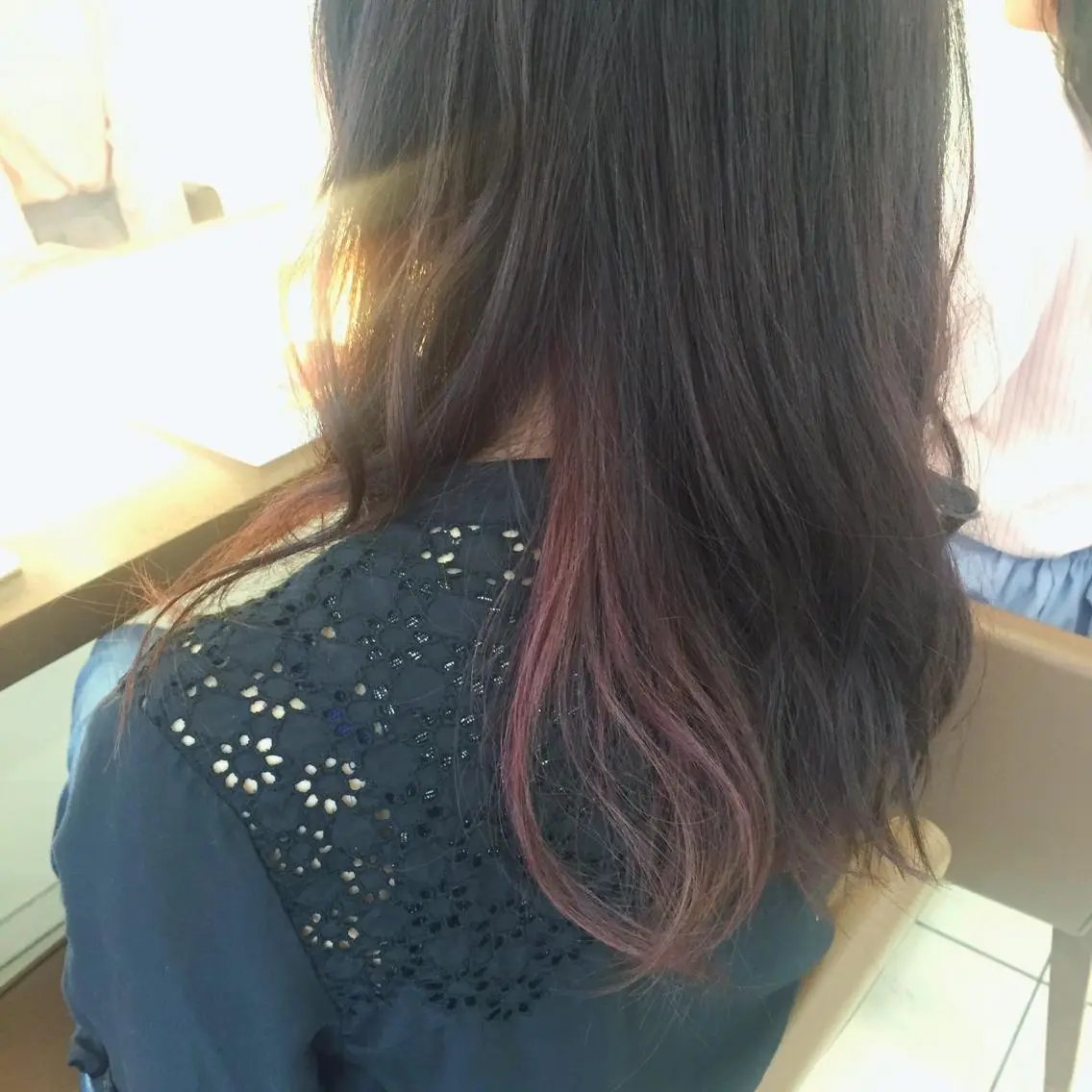 ロング カラー ブリーチ インナーカラー ピンクカラー 大平 美沙のヘアスタイル
