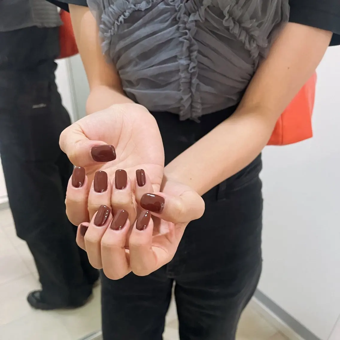 ネイル ブラウン 赤色 takahashi amiのネイルデザイン