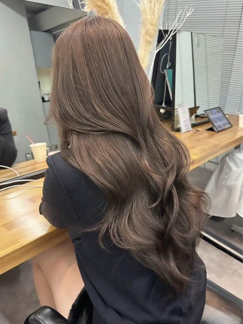 ロング ヘアカラー ヘアセット 🧸🍯ダブルカラー モデルmio🍯🧸のヘアスタイル
