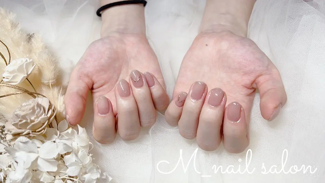 ネイル シンプルネイル M_ nail salonのネイルデザイン
