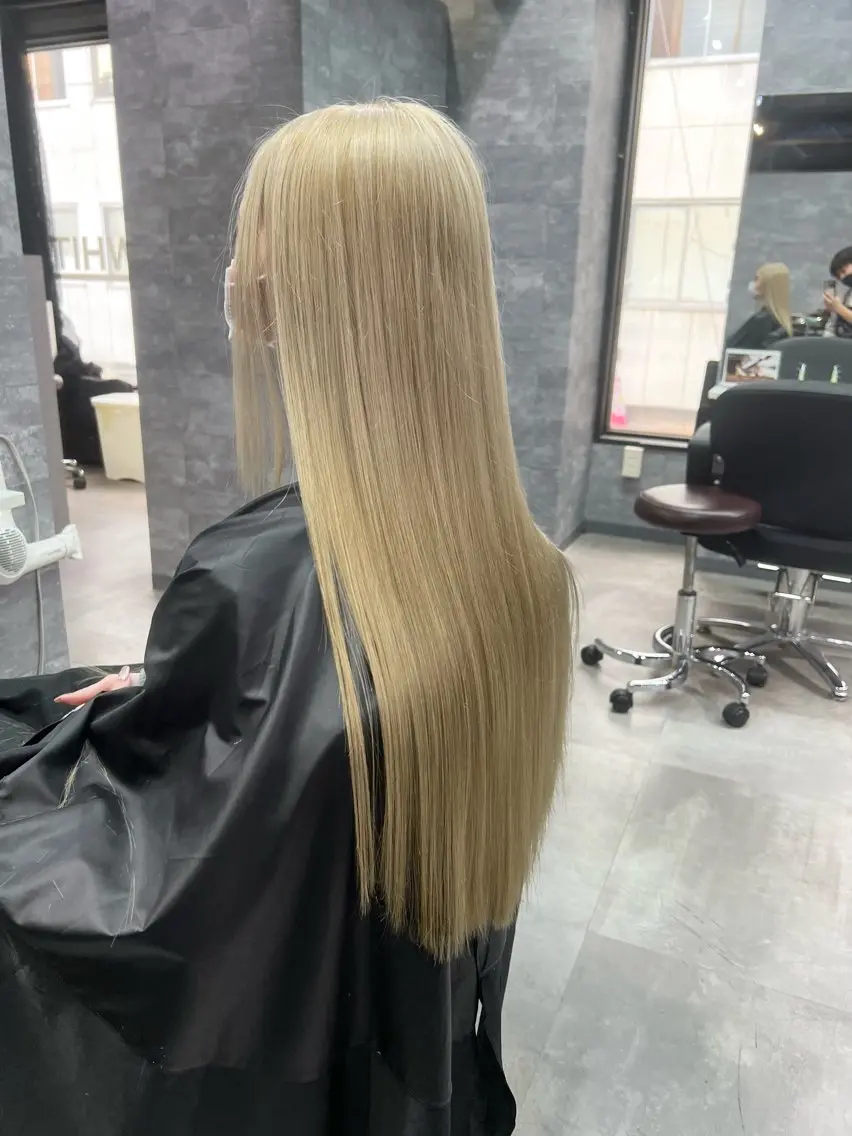 【✨ハイトーンにしたい方オススメ✨】カット+追いブリーチ込みカラー+トリートメントの写真
