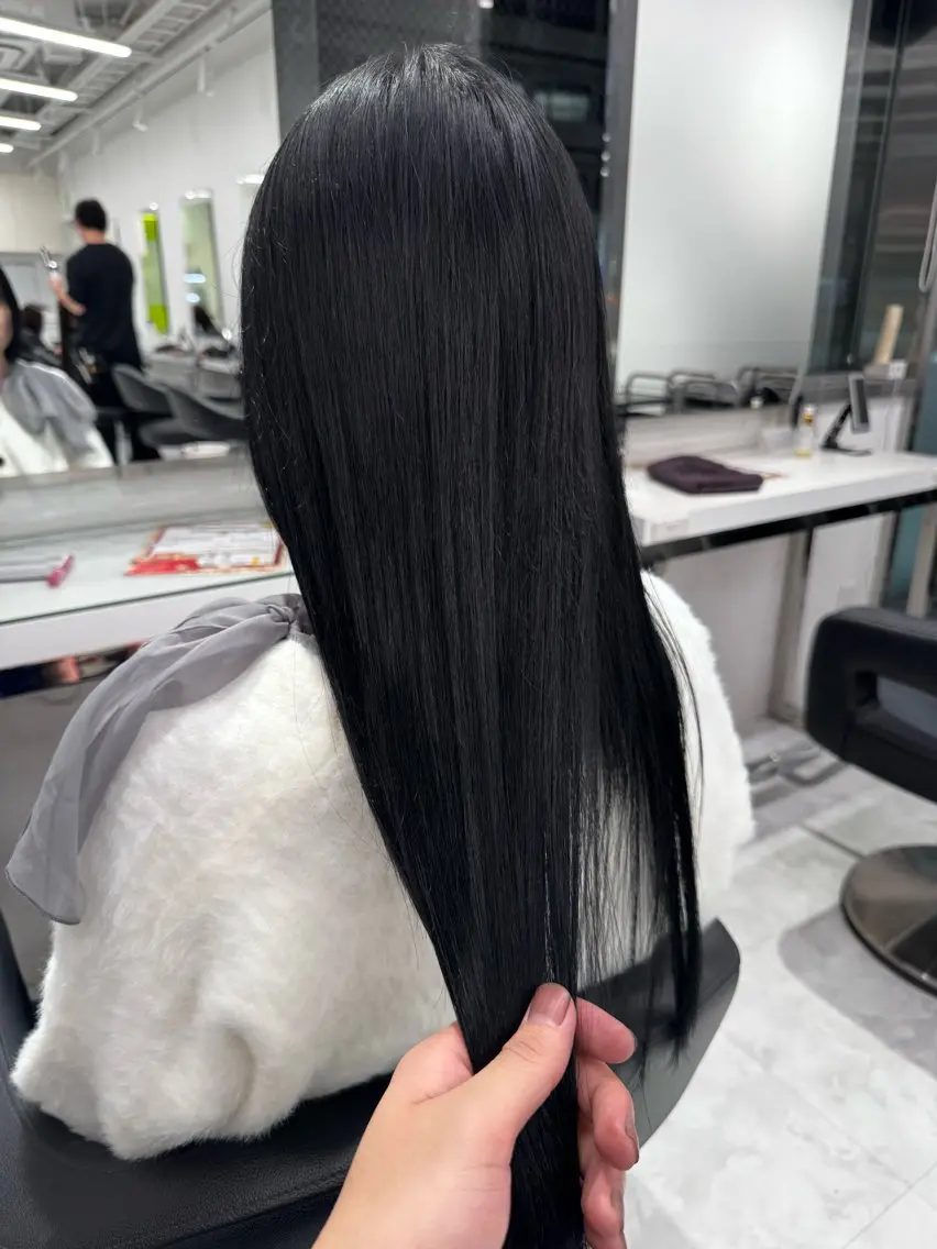 ロング カラー ヘアアレンジ 透け上品ハイトーン 職人ゆうと🤍のヘアスタイル