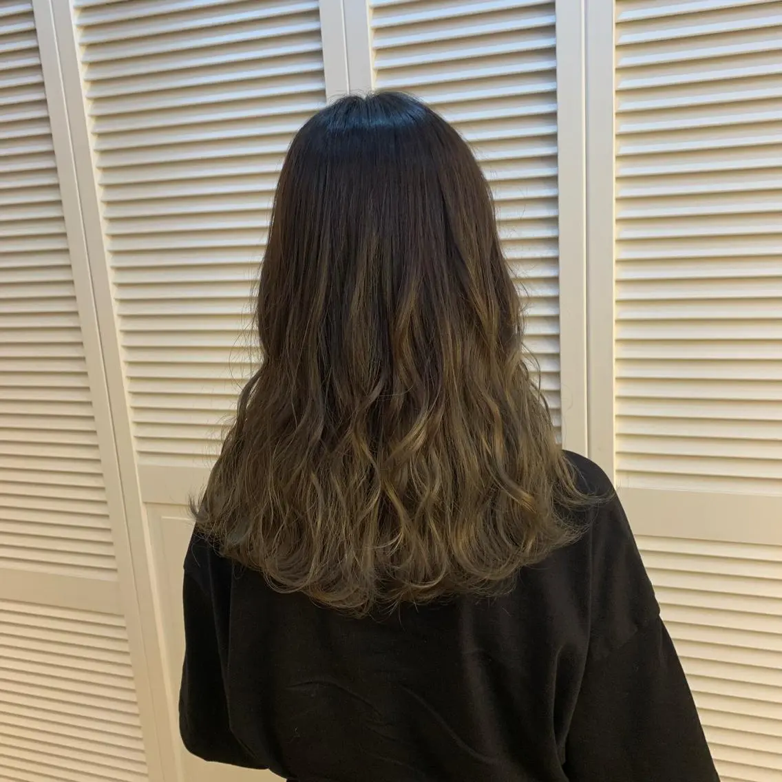 カラー 天野 利咲のヘアスタイル
