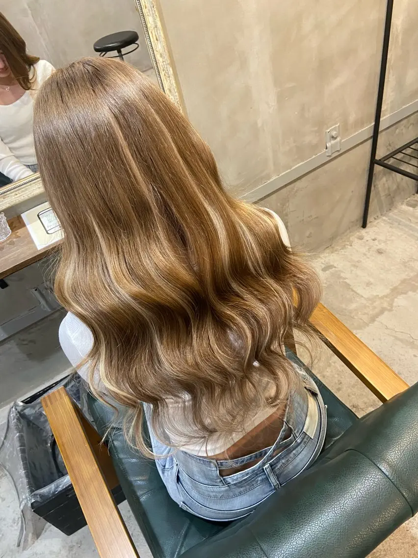 ロング カラー ⭐️プルエクステ/ カットモデルKAHOのヘアスタイル