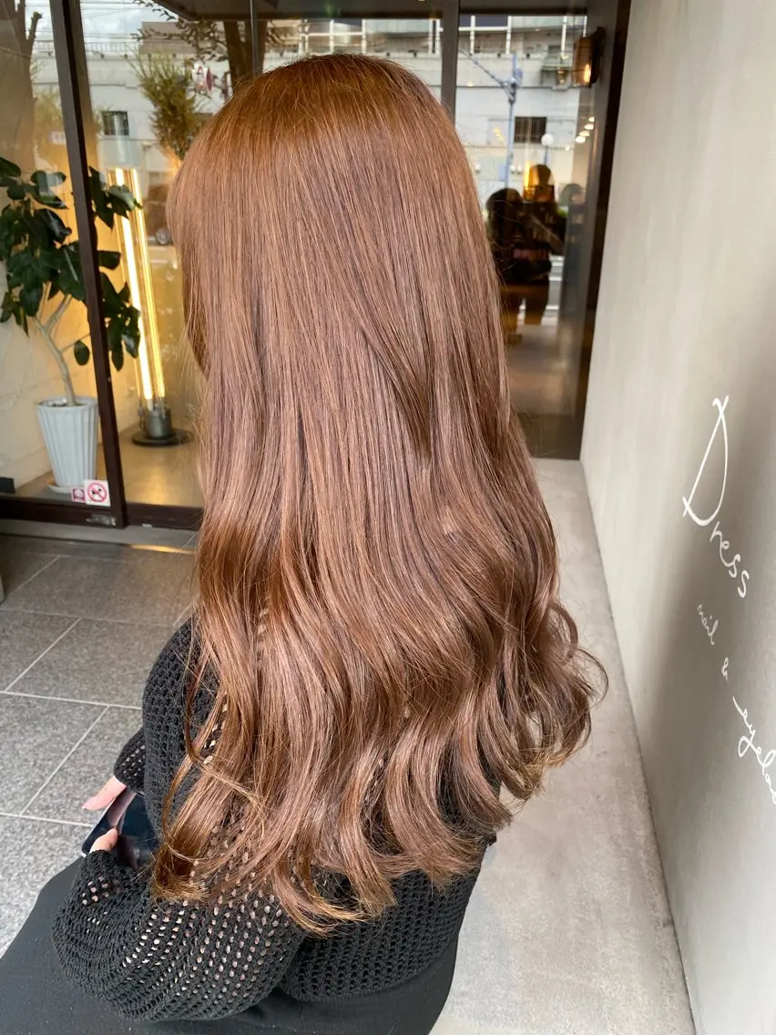 ロング カット ヘアカラー トリートメント ベージュ/オリーブ/ miyabiのヘアスタイル