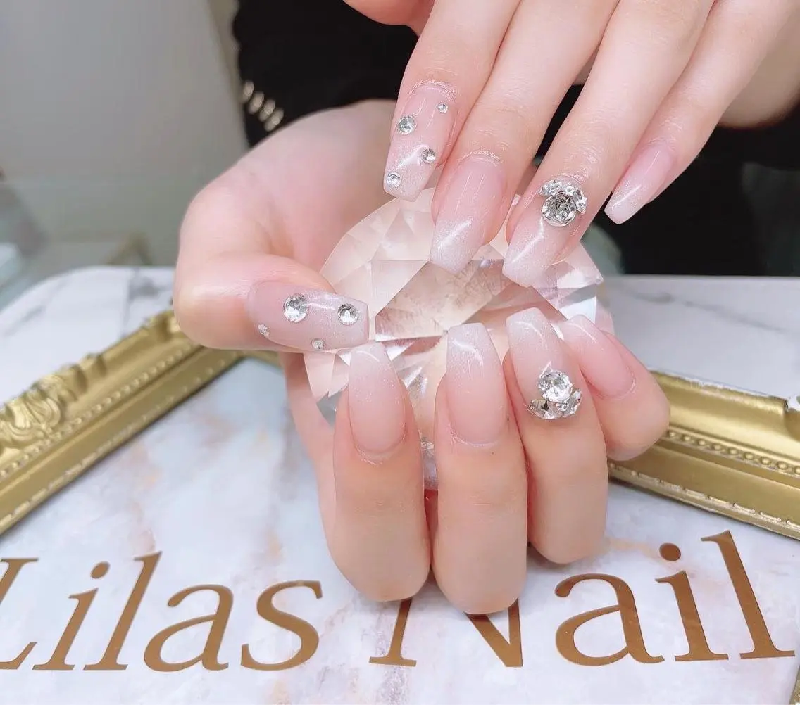 ネイル オーロラネイル ジェルネイル グラデーション ハードジェル キラキラネイル Lilas Nailのネイルデザイン