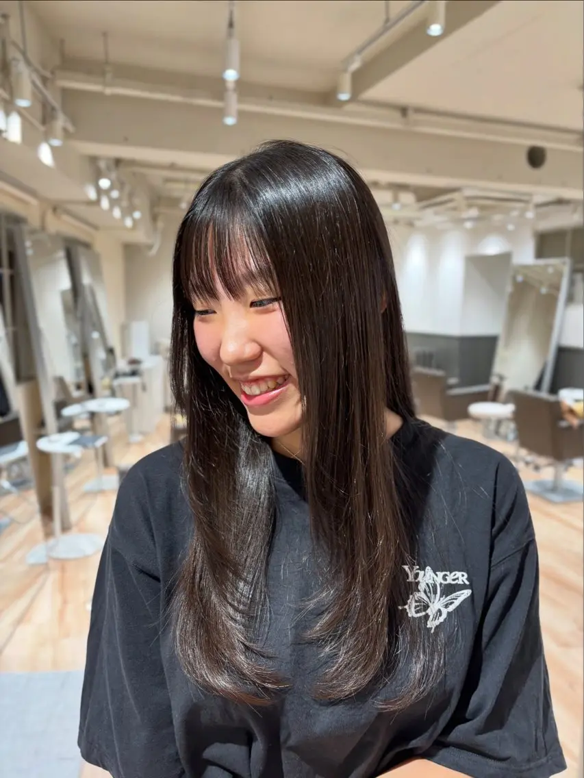 ロング レイヤーカット 北 詩羽のヘアスタイル