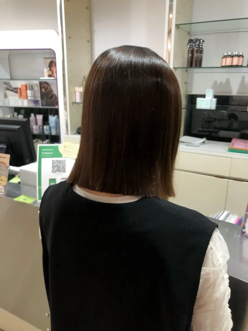 ミディアム カット レイヤー/透明感 カラー　いくらまゆのヘアスタイル