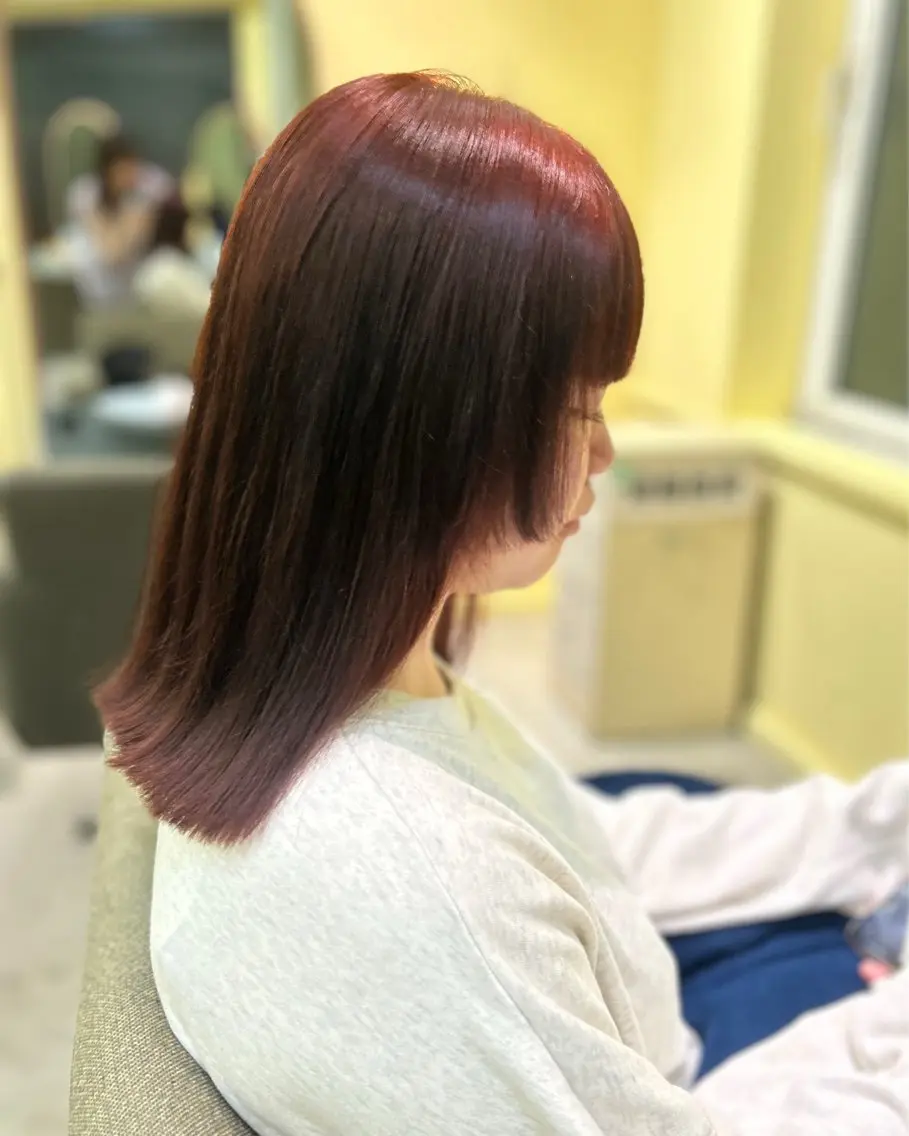 カラー ピンクカラー レッドカラー 一條 乃亜のヘアスタイル